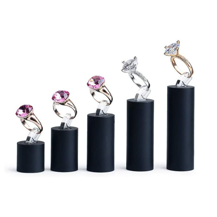 Custom Sizes Best Selling Fashion Black Acrylic Ring Display Stand 7 Piece Acrylic Cylinder Ring Display Holder