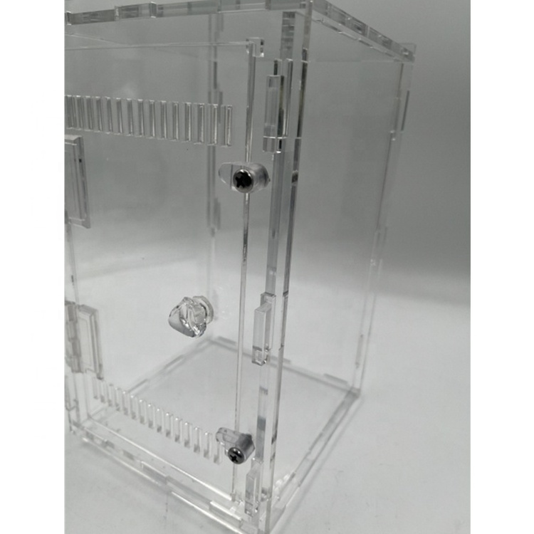 Detachable and Stackable Acrylic Reptile Feeding Box Acrylic Pet Feeding Case Plastic Reptile Case