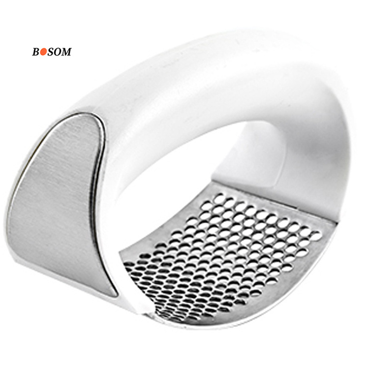 Amazon hot sale safe stainless steel manual garlic press rocker kitchen gadgets garlic ginger mincer crusher squeezer