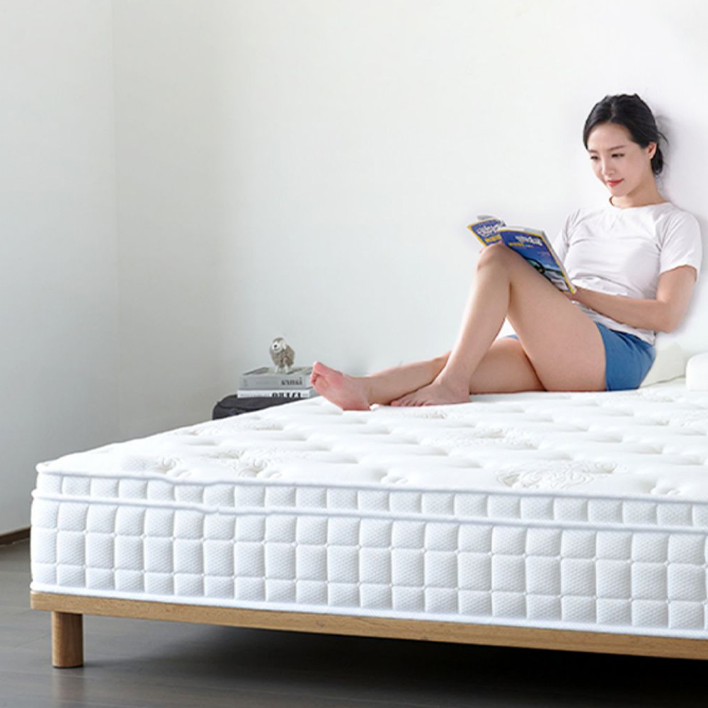 China Factory Wholesale Spring Mattress Gel Memory Foam 5 Star Luxury Hotel Spring Mattress King Size Bed Mattress