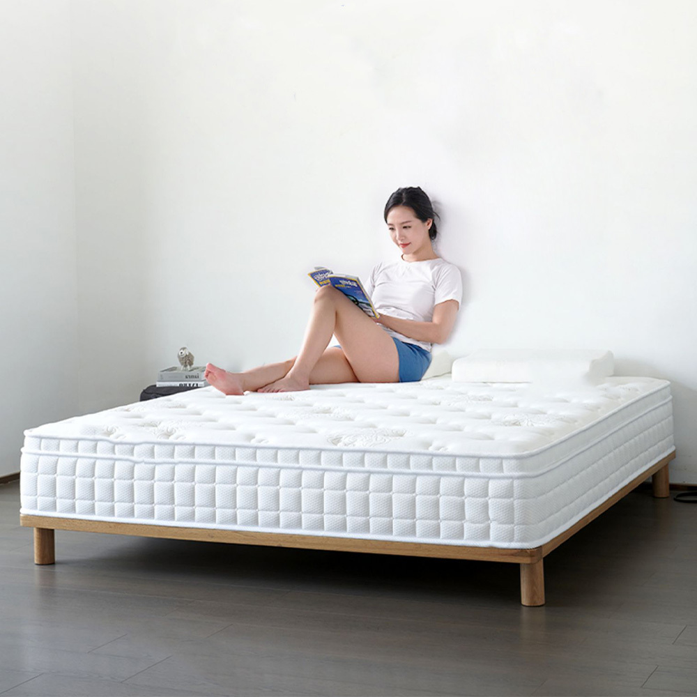 China Factory Wholesale Spring Mattress Gel Memory Foam 5 Star Luxury Hotel Spring Mattress King Size Bed Mattress