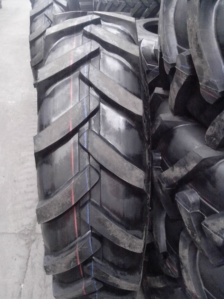 Factory supply Agircultural farm tractor 13.6-24TT 13.6-24 18.4.30 tires for sale