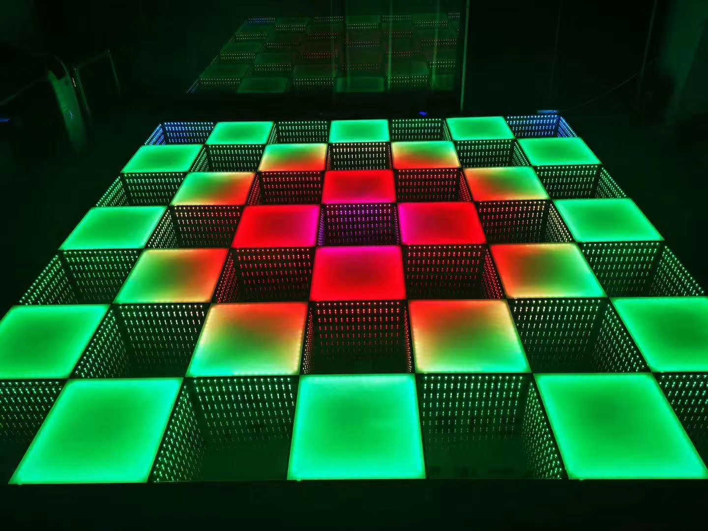 Botai Induction Stage Light 3D Effect Abyss Tempered Glass Magnetic Infinity Mirror Panel  LED Dance Floor for Wedding Party