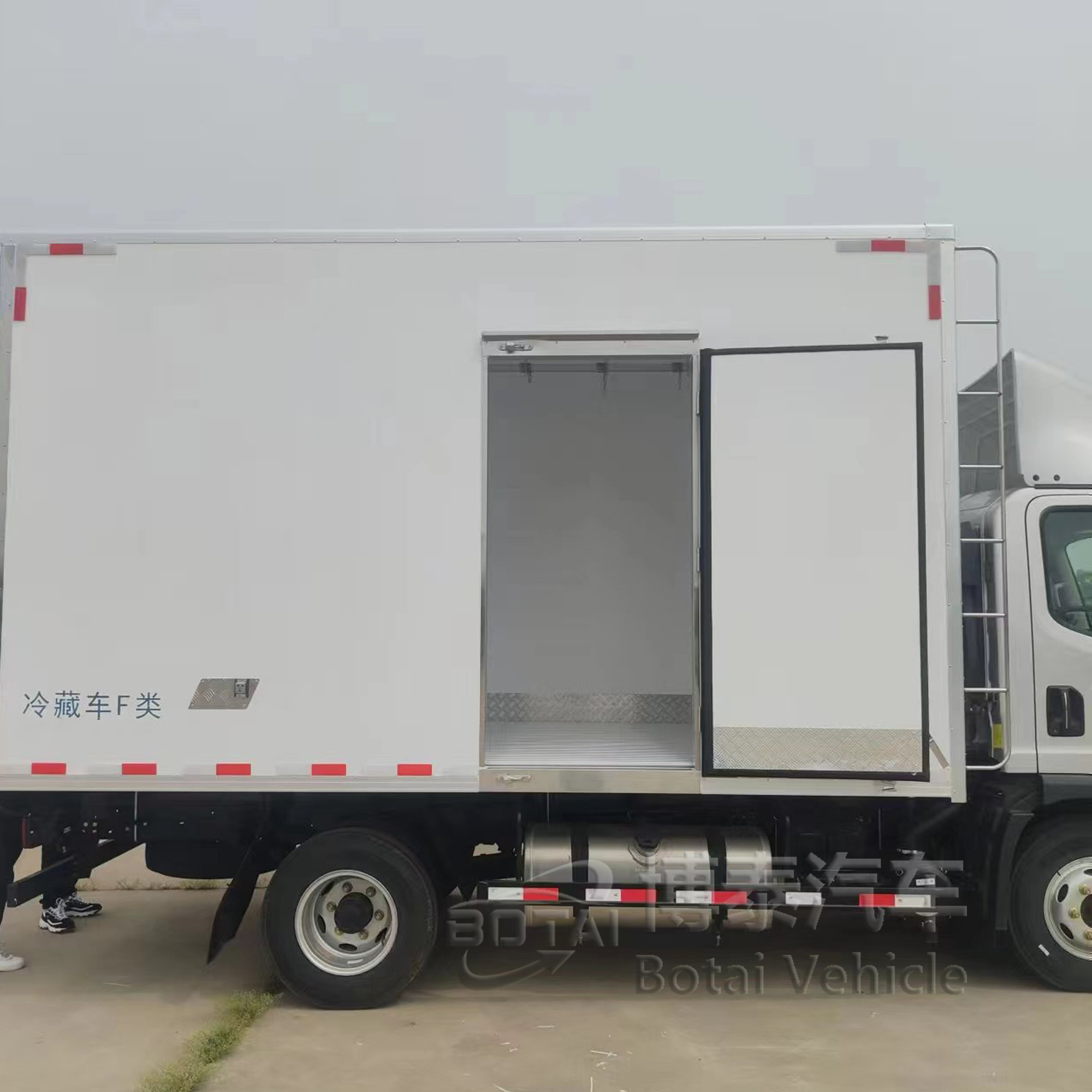 Jiefang transportation Food seafood ice cream Freezer Heavy Refrigerated truck