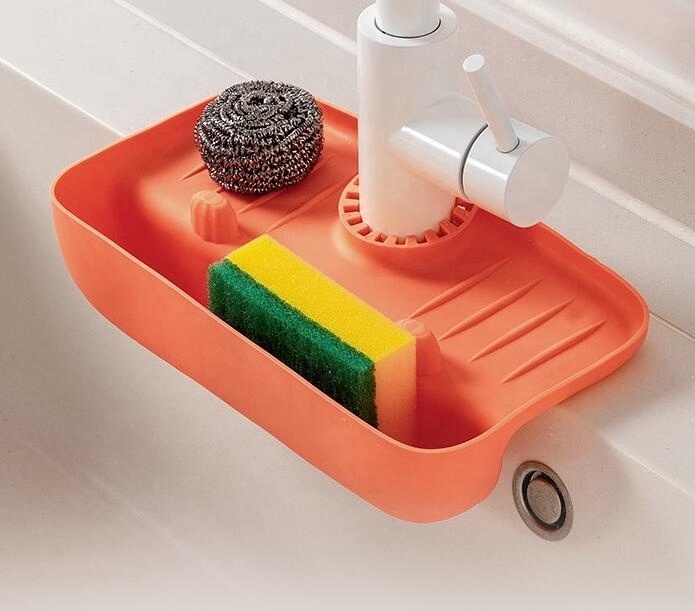 Faucet splash proof drain rack