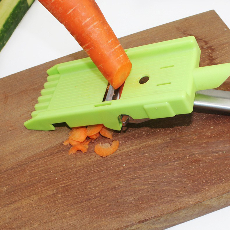 Multifunctional supporting stainless steel peeler, scraper, melon planer combination, peeling knife, plastic planing board