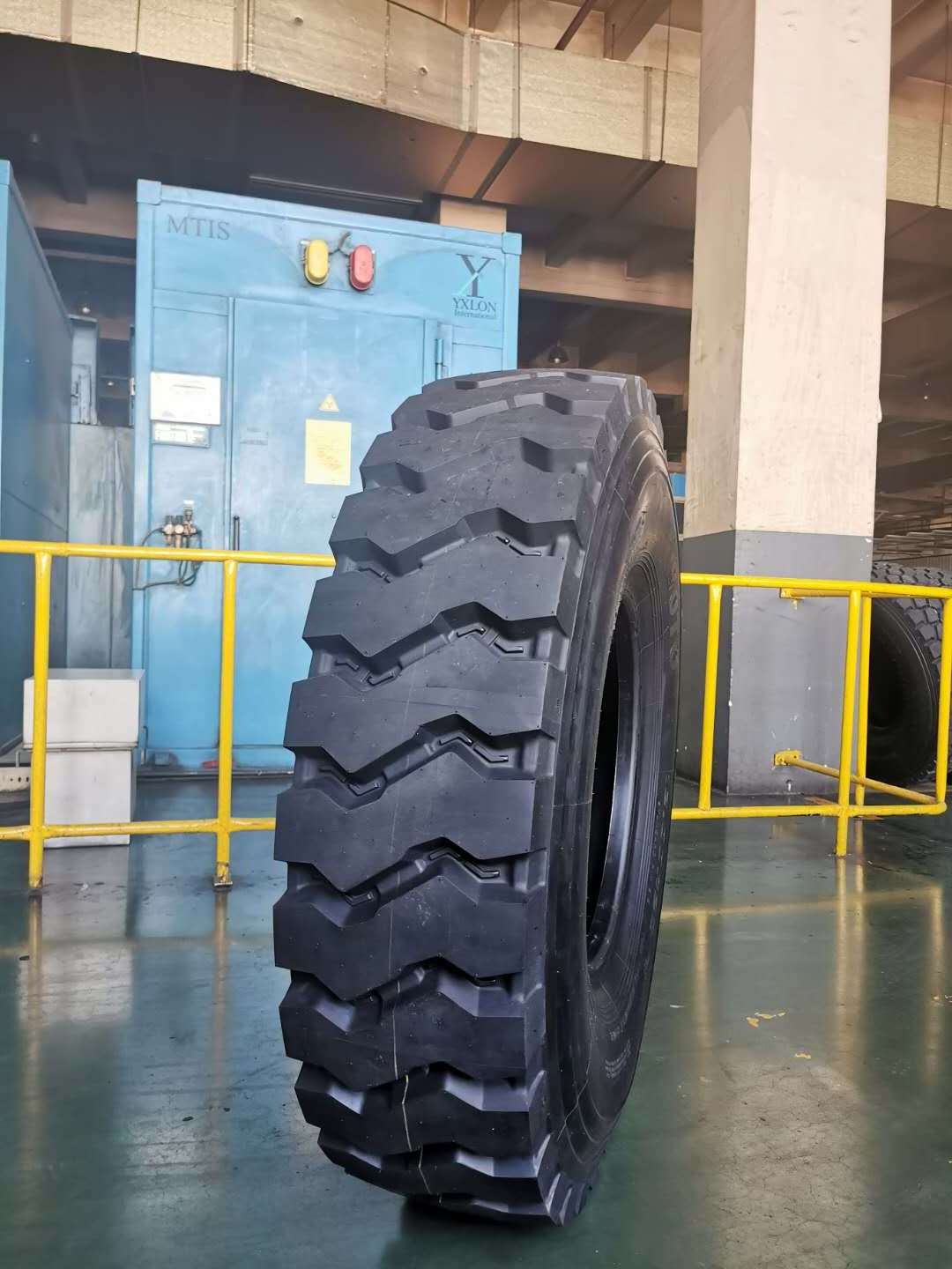 Radial truck tire 7.00R16LT China wholesale TBR tyre 700R16 llantas 7.00R16 light truck tires  175/70r14/175/70r13