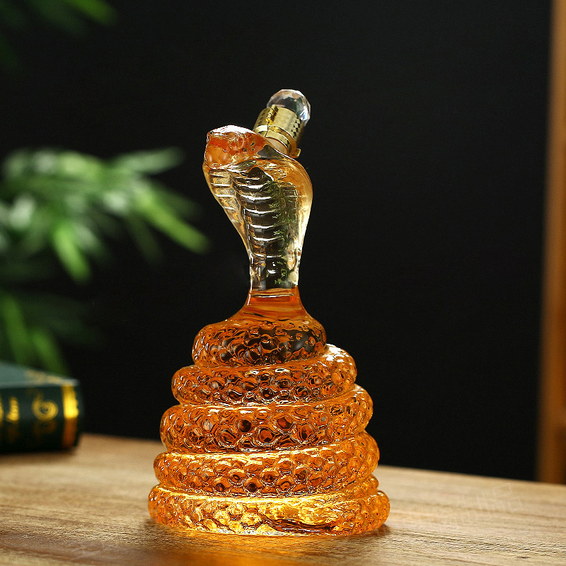 Custom Design Zodiac Snake Shaped Glass Bottle for Brandy / Glass Animal Bottle / Snake Glass Bottle