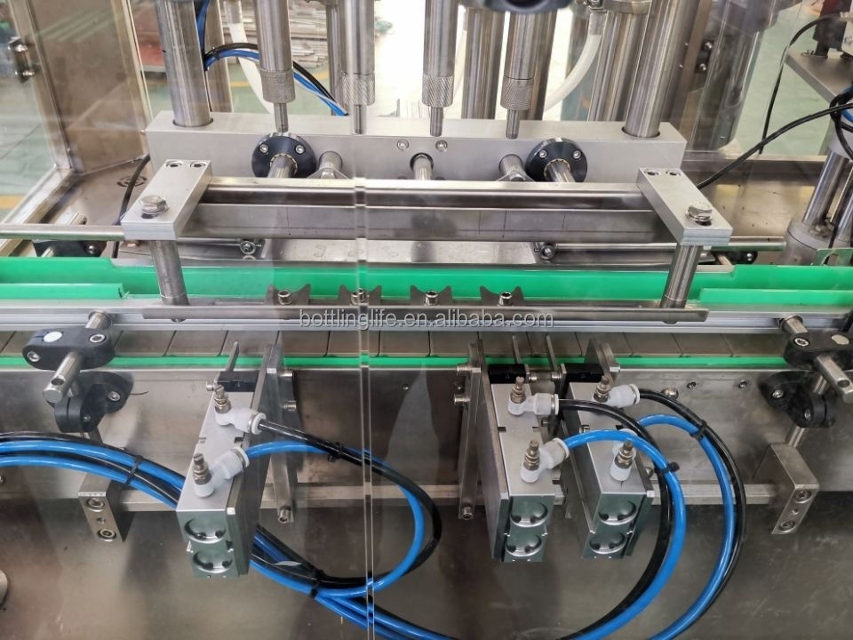 Hot sell ceramic coating filler  linear 4 filling nozzle filling machine 30ml 50ml glass bottle  filling machine