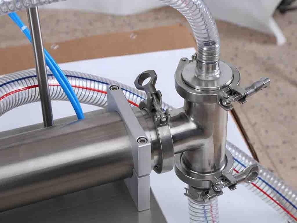 semi automatic filling  machine  woozy glass bottle sauce filling machine for sale