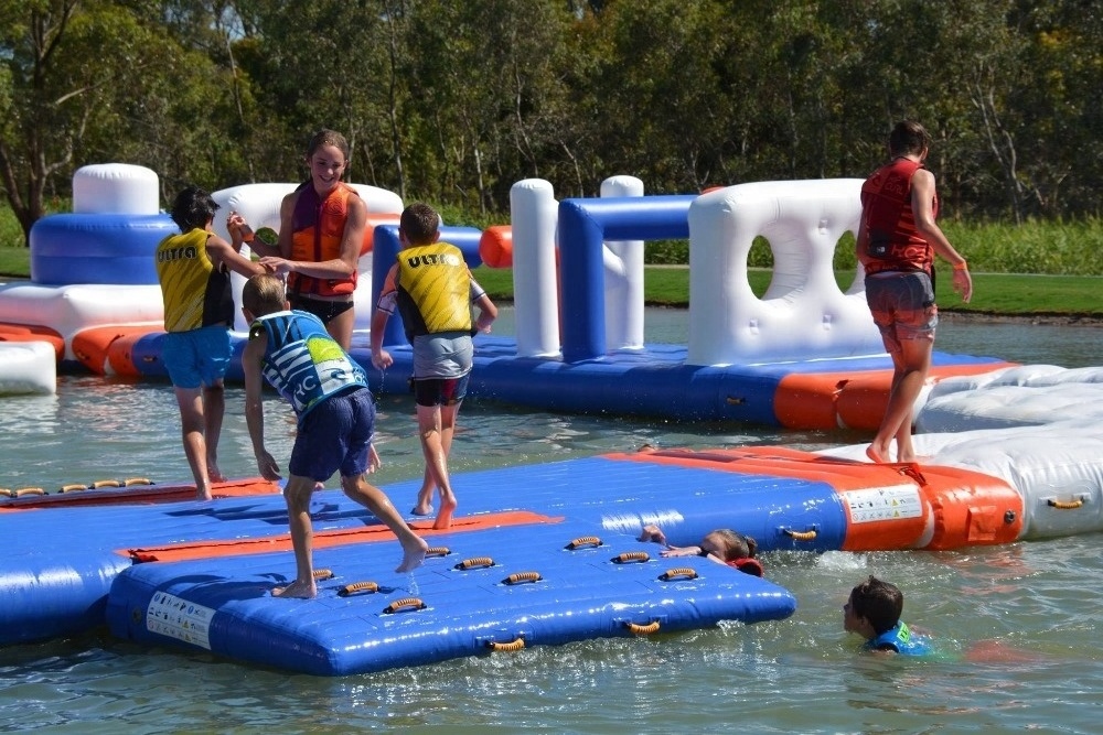 250 People Giant Inflatable Water Park Games With TUV Certificate / Inflatable Wipeout Course For Sale