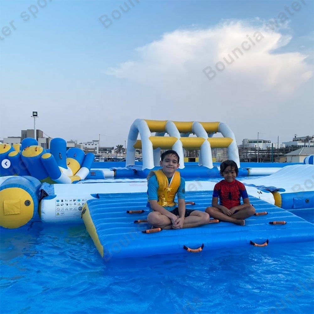 Bouncia Inflatable Floating Water Theme Park For Beach