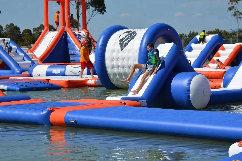 250 People Giant Inflatable Water Park Games With TUV Certificate / Inflatable Wipeout Course For Sale