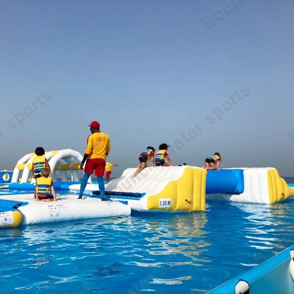 Bouncia Inflatable Floating Water Theme Park For Beach