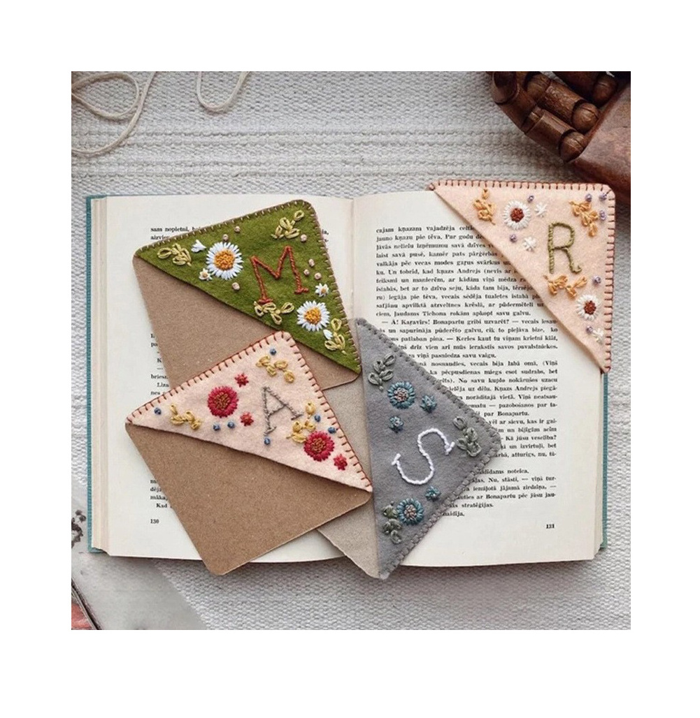 Hot Sale New National Style Embroidery Bookmark Personalized Hand Embroidery Book Corner Decoration  Embroidery Bookmark