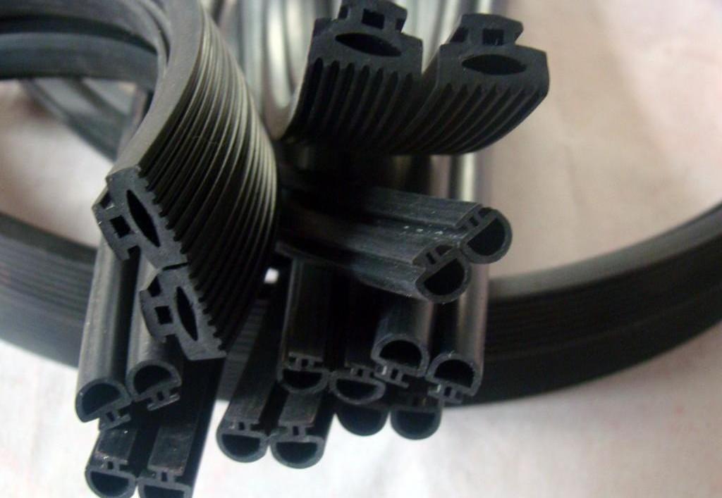 Custom OEM rubber extrusion profile extruded molding silicone/EPDM/PVC rubber seals strips profile products