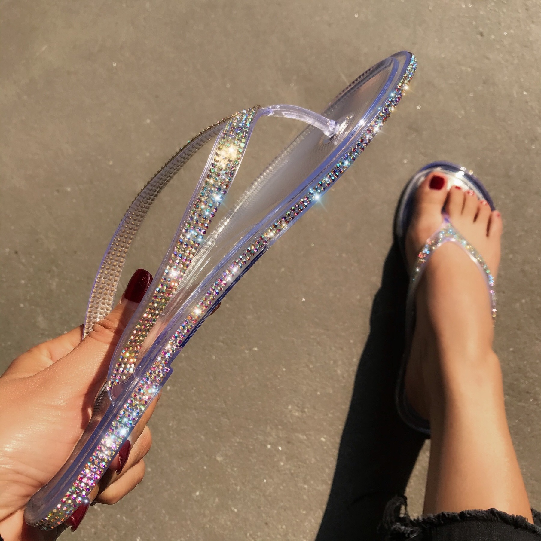 2023 Cheap Summer ladies flat sandals slippers girls luxury jelly slides shoes women clear color rhinestone flip flops