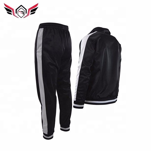 Most Selling Wholesale gym fitness wear zip up hoodie and Joggers Outdoors custom Training Tracksuits