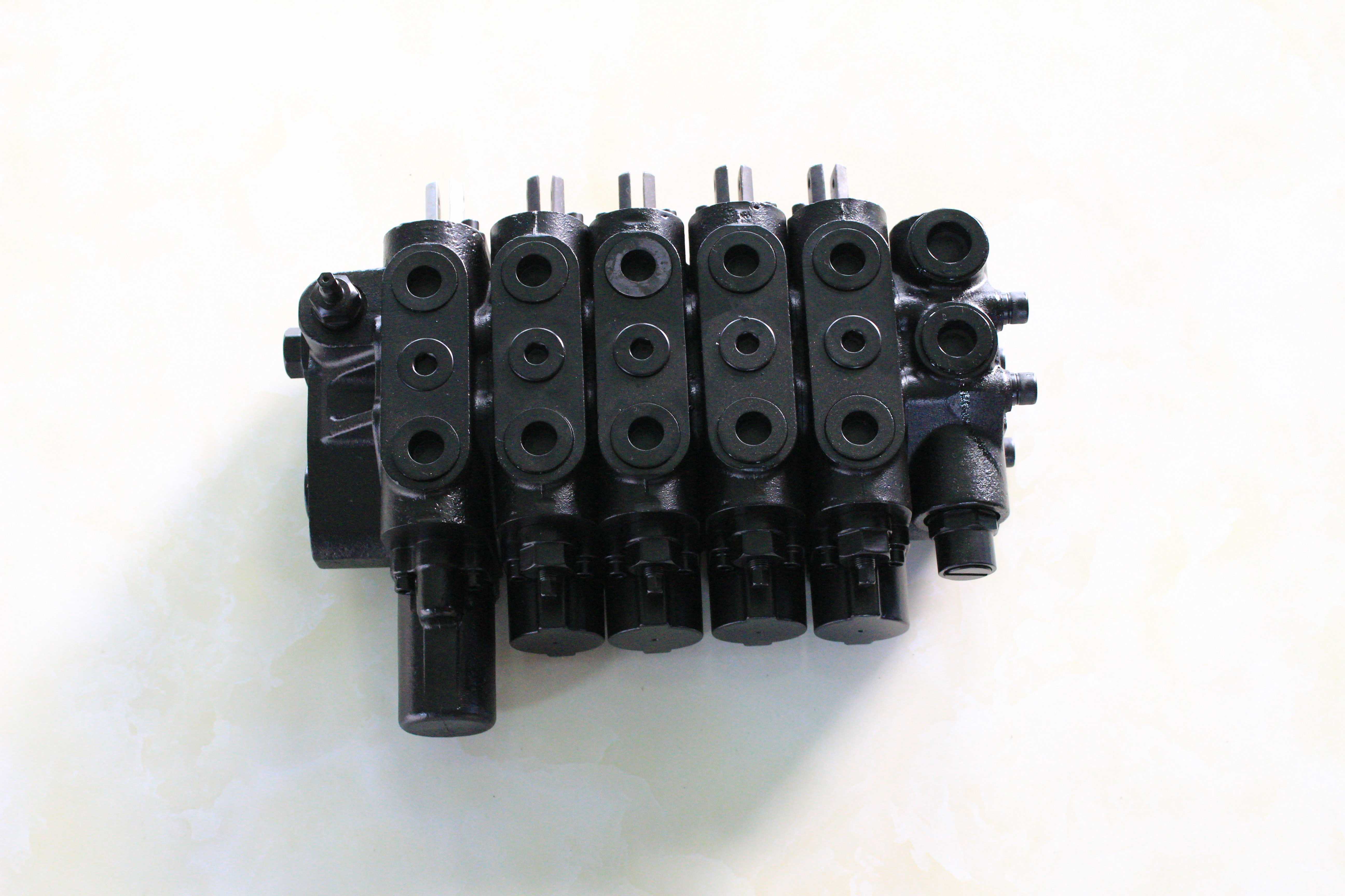 BXHS manual  control valve  DF80 series Directional Control Valve 5 spool for 50 flow series 80 LPM for tractor