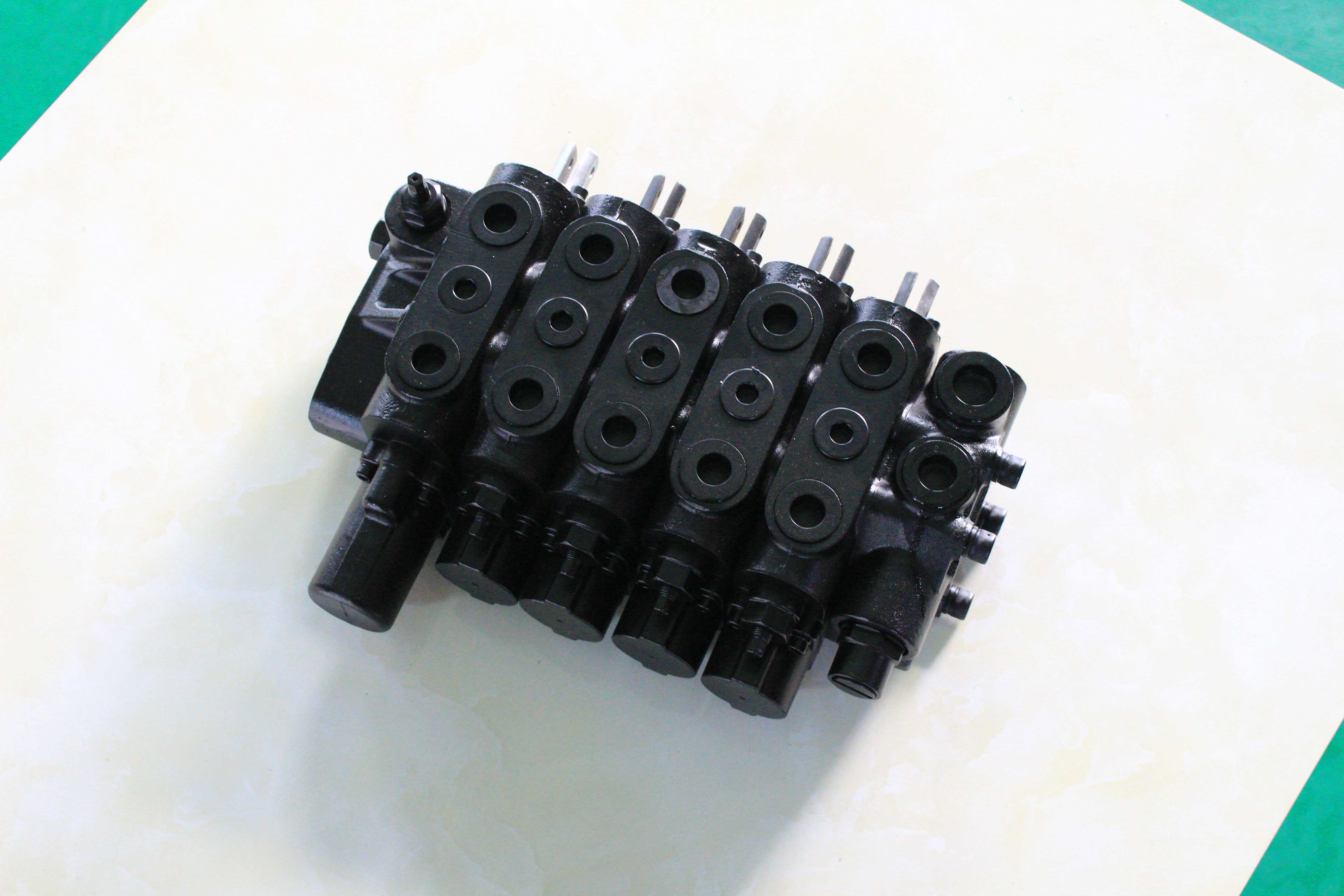 BXHS manual  control valve  DF80 series Directional Control Valve 5 spool for 50 flow series 80 LPM for tractor