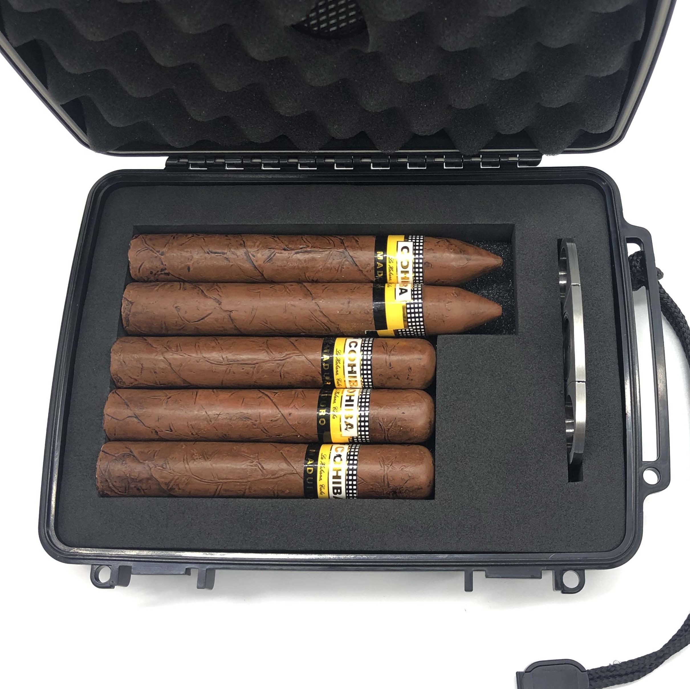 Portable Plastic Designed smoking Roll Smoking Storage Travel Cigar Humidor Case with Custom foam Lighter Cutter