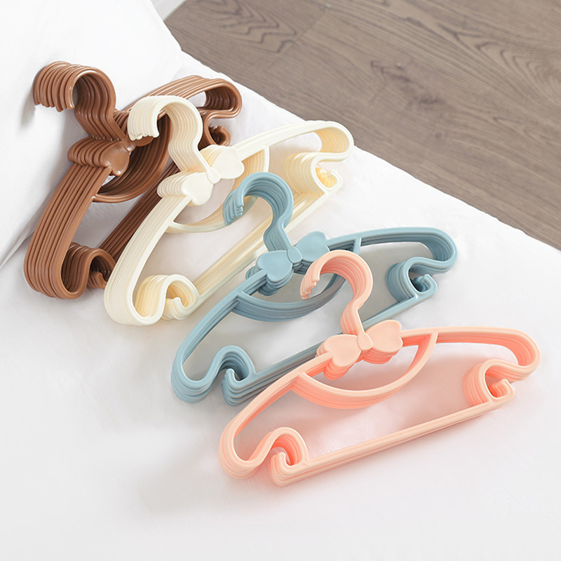 Kids Clothes Hanger Newborn Clothes Non-slip Plastic Display Hangers Windproof Children Coats Hanger Baby Clothing Organizer