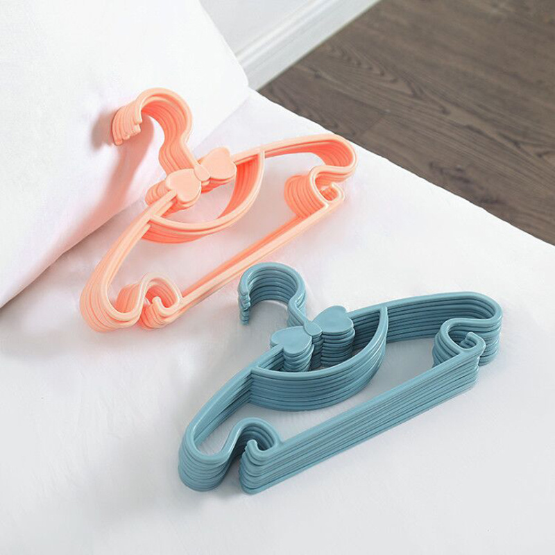 Kids Clothes Hanger Newborn Clothes Non-slip Plastic Display Hangers Windproof Children Coats Hanger Baby Clothing Organizer