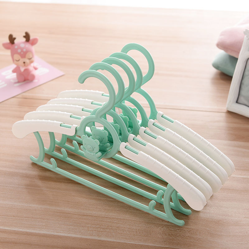 Children's retractable non-slip clothes stand baby drying rack no trace shoulder horn clothes hang up