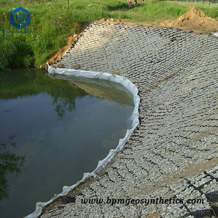 HDPE Slope Protection Geocell Honey System in Road construction for Slope Stabilization in Spain