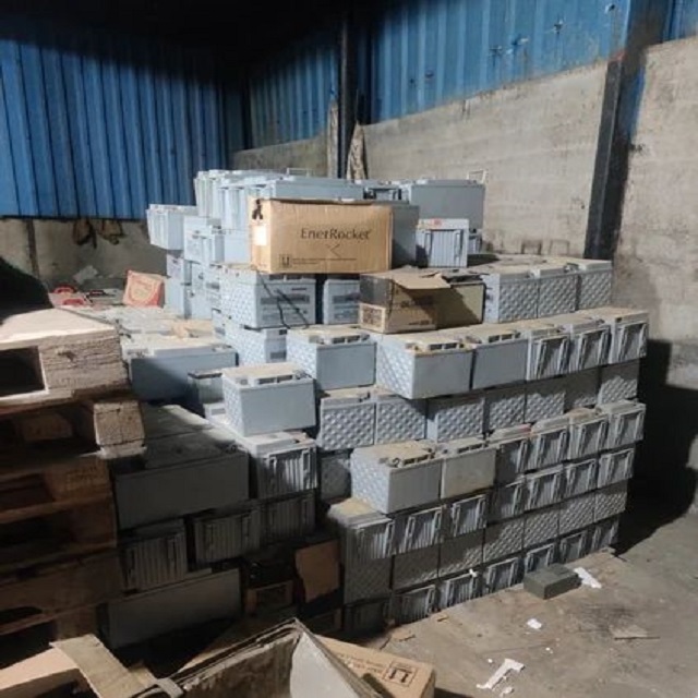 Top Quality Lead battery scrap/used car battery scrap/Drained Lead-Acid Battery for sale Acid Battery Scrap on 99.99%.