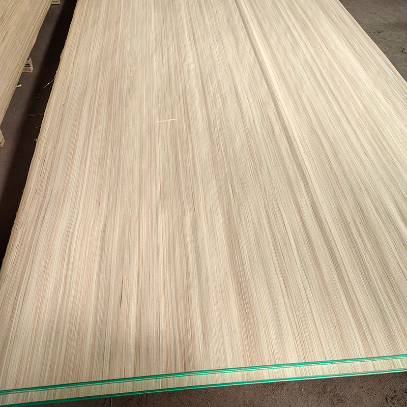 Best Price  Artificial 0.4MM 0.5MM Red Keruing Engineered Wood Veneer 640mm * 2500mm Size For Plywood