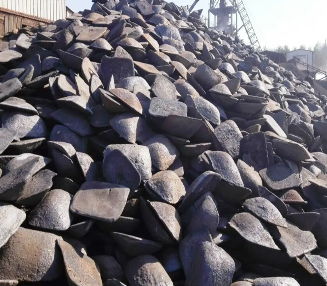 Wholesale Foundry Grade 100 Tons Pig Iron 140mm x 140mm x 70mm, and weighs approximately 5-8 kg.