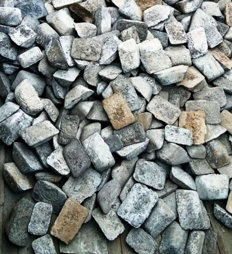 Wholesale Foundry Grade 100 Tons Pig Iron 140mm x 140mm x 70mm, and weighs approximately 5-8 kg.