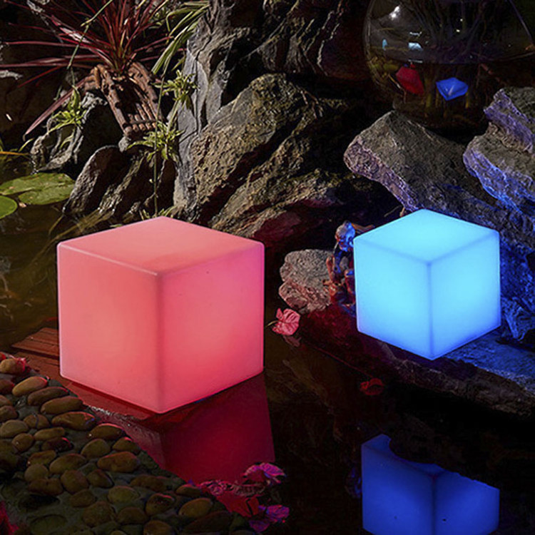 Waterproof And Super Durable Large Cube Wedding Party Garden Light Up Flashing Led Solar  Ice Cube Lights