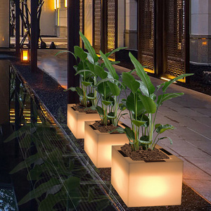 led plastic solar flower pots planters light up garden pots planters Waterproof and windproof flowerpot