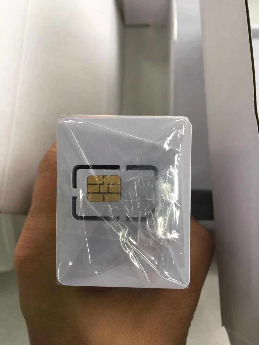 Small Size Customized Programmable SIM Card Smart LTE 4G Half Card