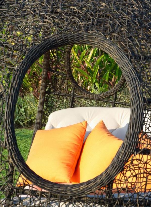 Large double seater factory wholesale swing chair furniture bird nest rattan outdoor hanging daybed