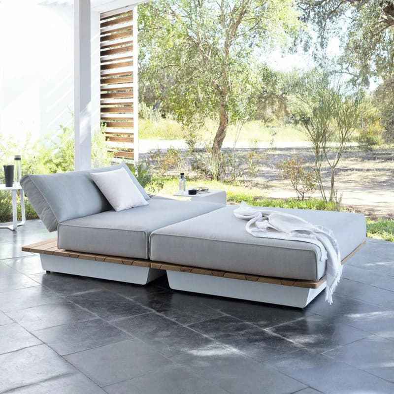 Teak and aluminium mixing swimming pool bed and side table lounger daybed outdoor furniture