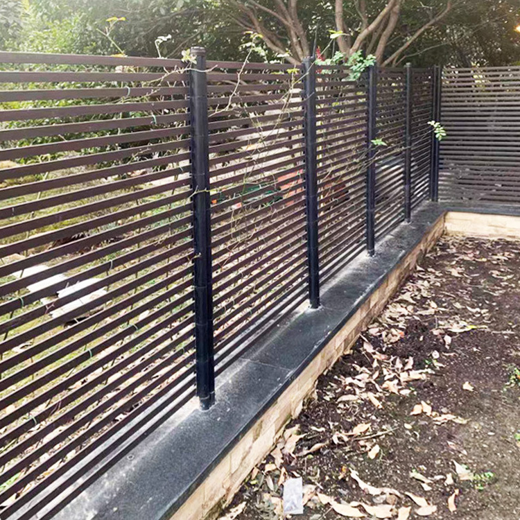 90*60CM Outdoor Adjustable Retractable Garden Border Privacy Fence Decoration Removable Panels Gate Garden Fence