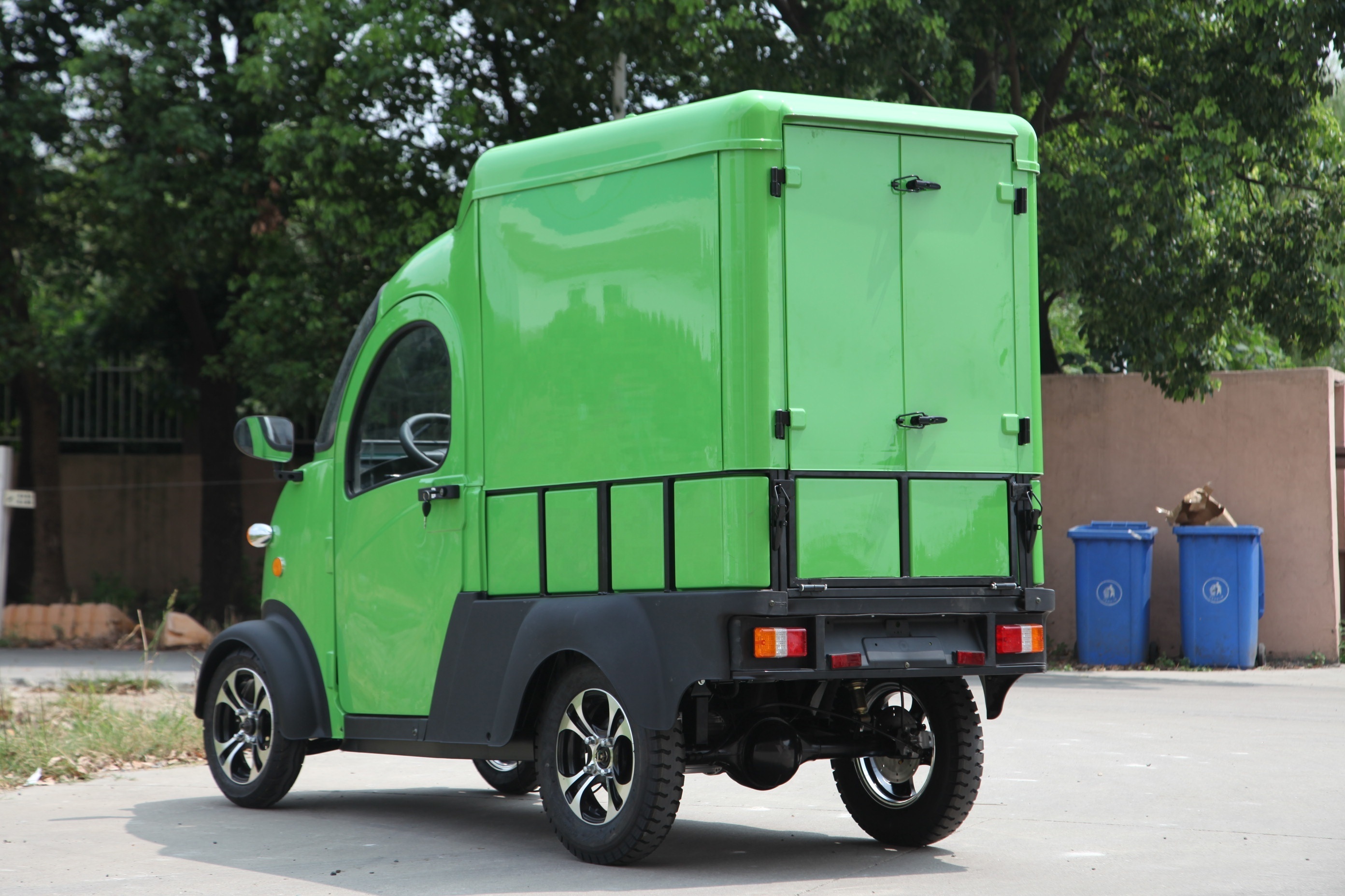 new right hand drive delivery cargo vehicle electric truck mini van