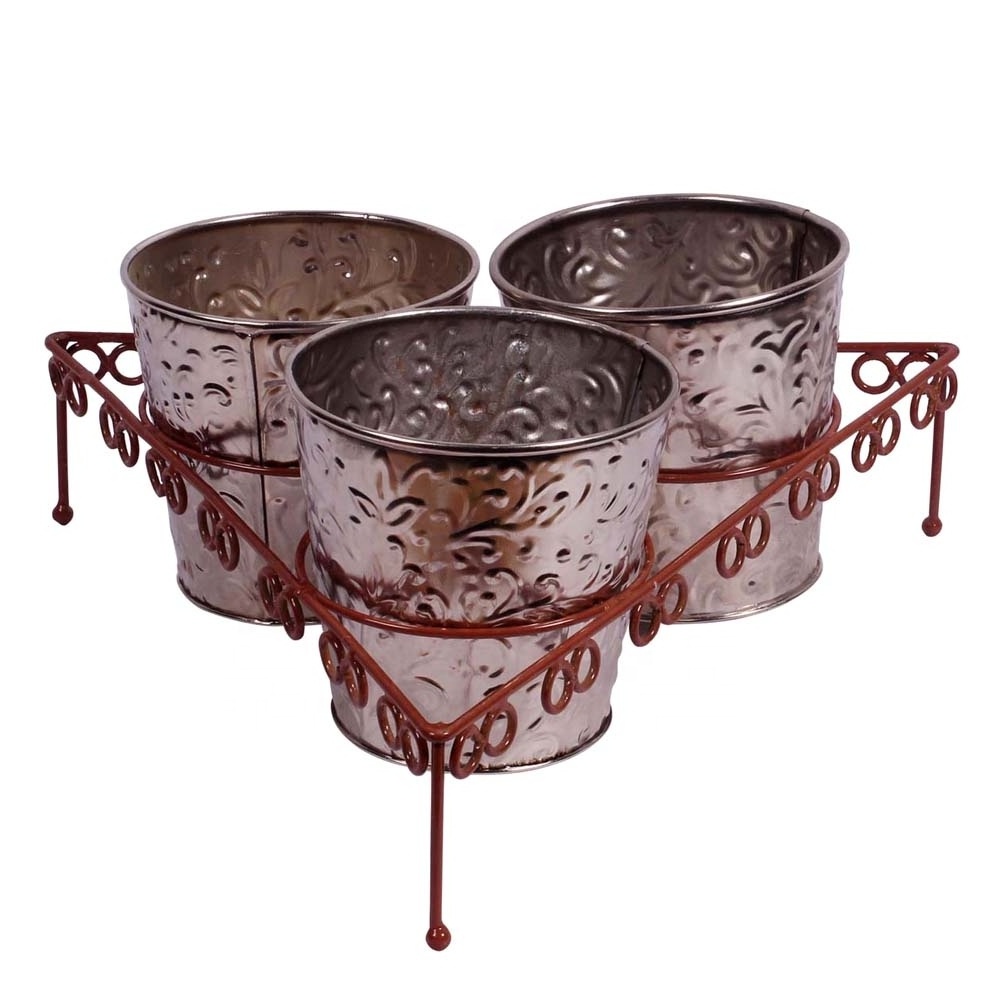 High Grade Factory Direct India at Low Price Hand Hammered Design Metal Round Galvanized Planter with Red Color Stand for Garden