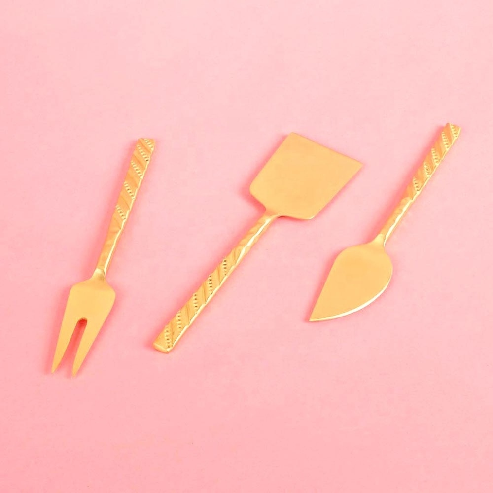 Unique Cute cheese knives sets Stainless Steel Small Holes lines Handle cute cheese knives and Spreader Cheese Sets