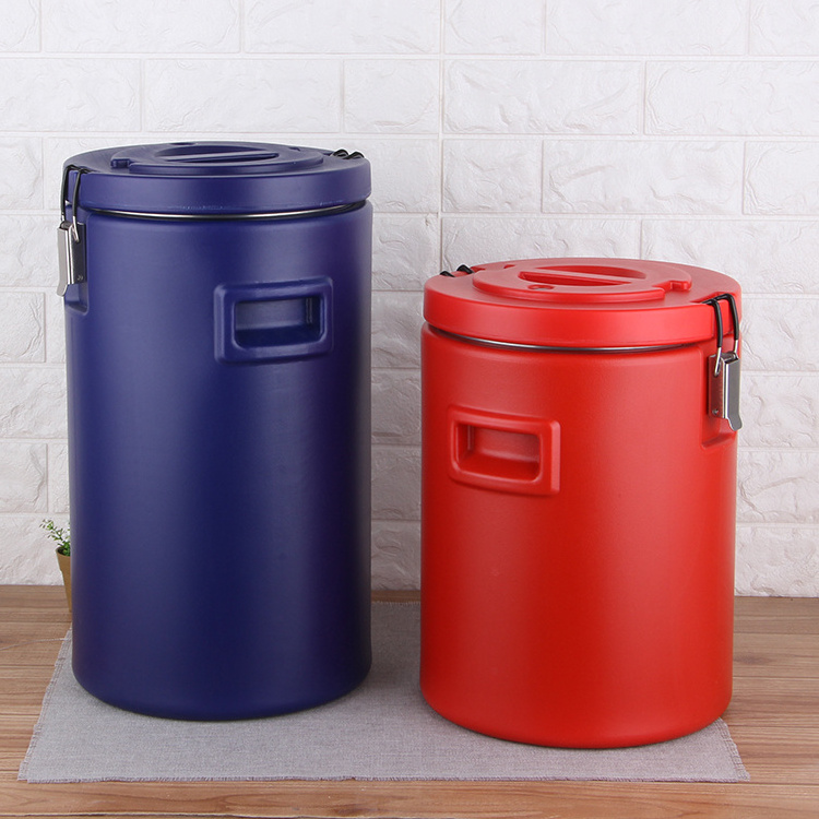 Double wall insulated food container for transportation and processing catering insulated container