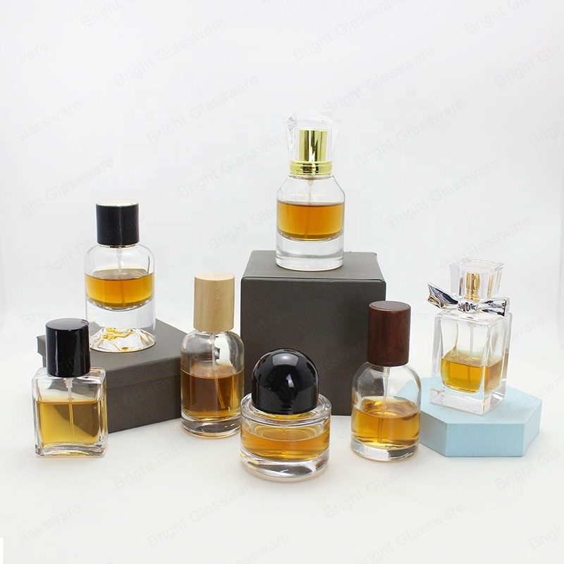 Hot 30ml 40ml 50ml 100ml 120ml Transparent Square Glass Bottle Luxury Perfume Cosmetic Glass Bottle with Spray Head