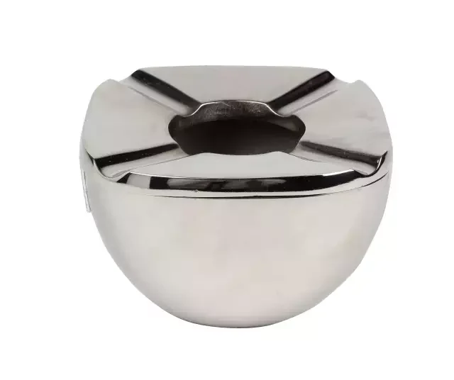 Stylish Ashtray for Home Office Hotel Bar Ash Bowls Modern design Ashtray Metal Round Shaped Silver Color tabletop accessories