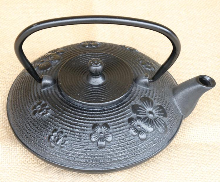 Hand-made China plum blossom Black cast iron teapot with stainless steel infuser