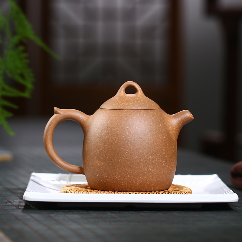 2023 most popular  style : Yixing handmade purple clay tea pot zisha Qinquan tea pot with good quality