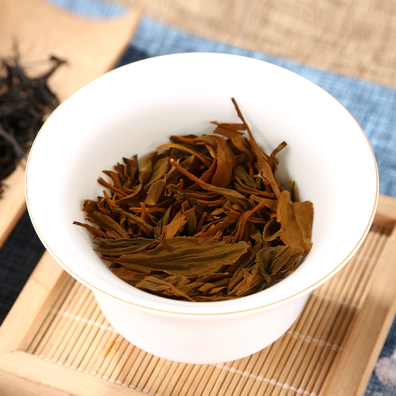 Wholesales Chinese black tea Lapsang souchong zhengshan xiaozhong tea supplier