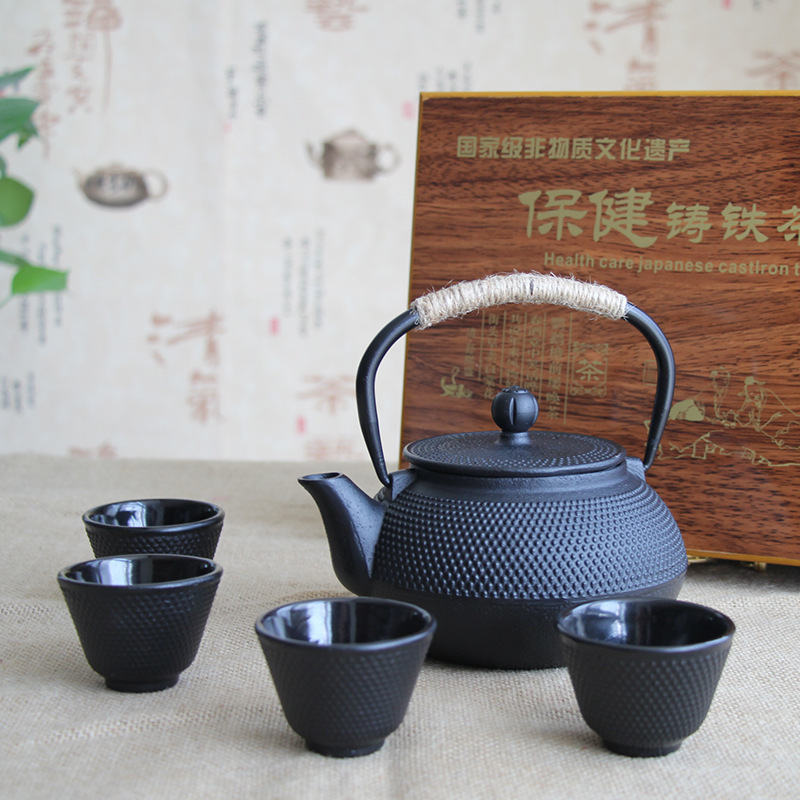 Old style cast iron healthy tea pot and tea cups with gift box, Chinese kongfu tea set for gift and camping