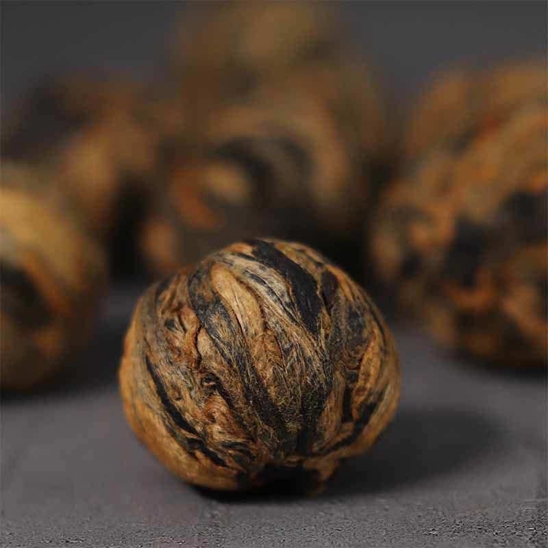 Hot selling Chinese Yunnan black tea ball with rich flavor OEM order hong cha